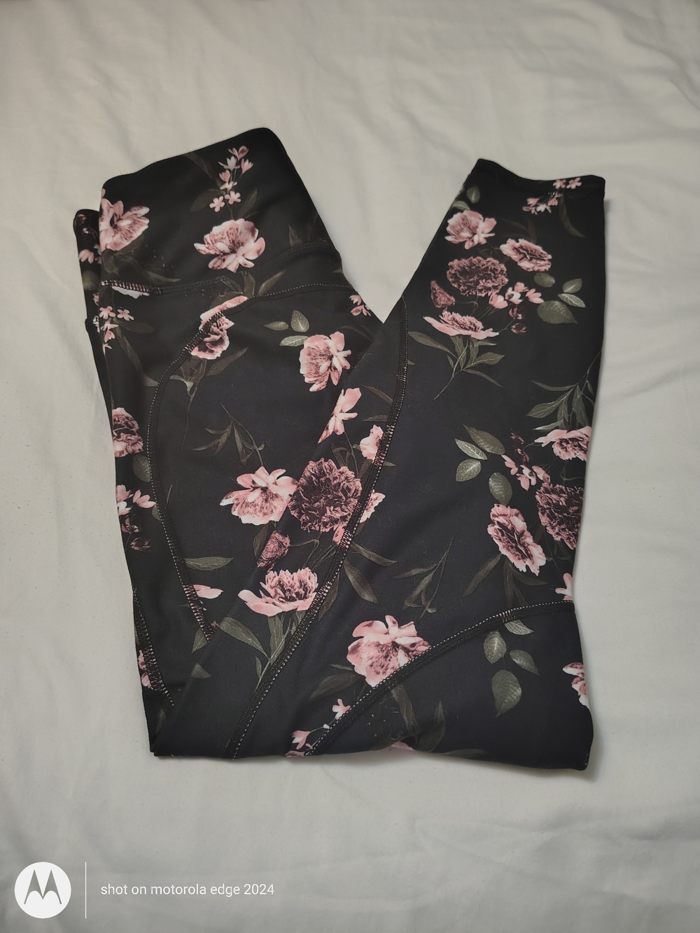 Black Floral Leggings in Black & Pink. Sz Medium New